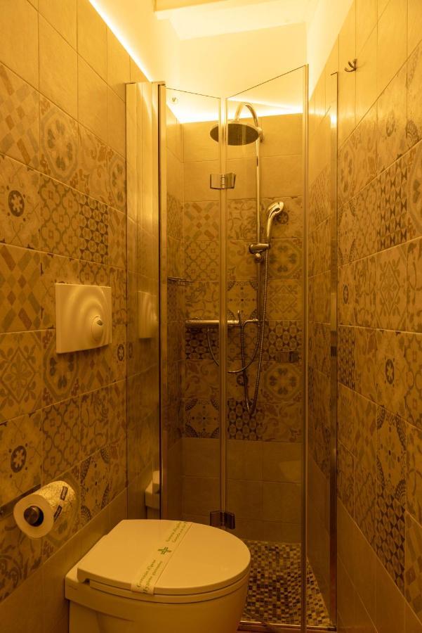 Cadelli Luxury Suite & Apartments Лече Екстериор снимка