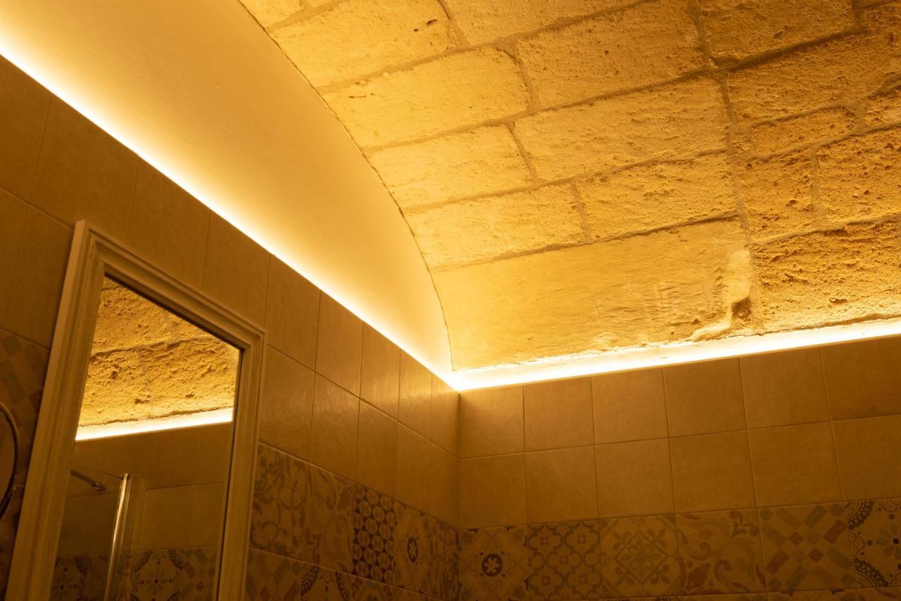 Cadelli Luxury Suite & Apartments Лече Екстериор снимка