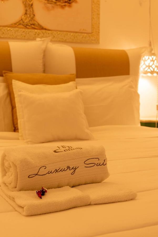 Cadelli Luxury Suite & Apartments Лече Екстериор снимка