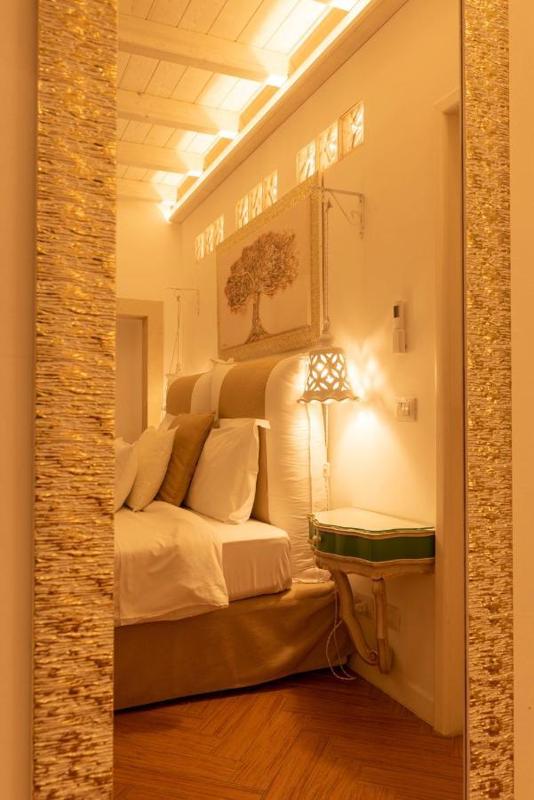 Cadelli Luxury Suite & Apartments Лече Екстериор снимка
