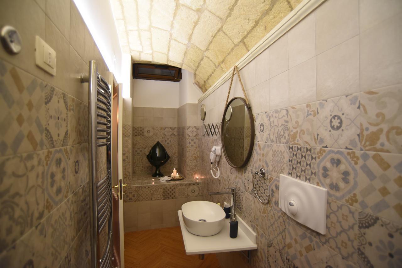 Cadelli Luxury Suite & Apartments Лече Екстериор снимка